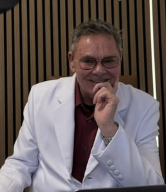 Per — Klinikansvarlig L&aelig;ge